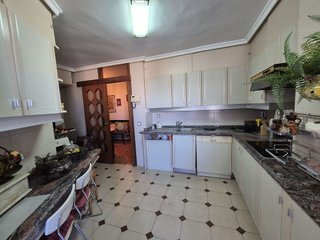 Piso en venta en Vistahermosa en Alicante
