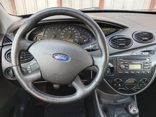 Ford Focus Sedan 1.6 16V 100