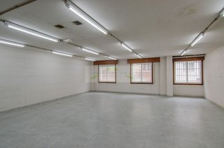 Local comercial en alquiler en Os Mallos - San Cristóbal en Coruña (A)