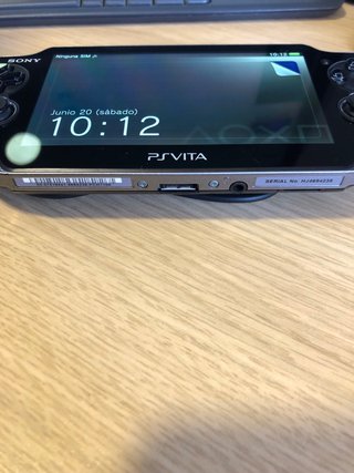 PS Vita 1100 3G/Wifi Negra sin Caja