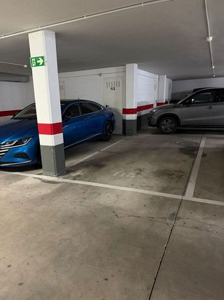 Garaje en venta en Los Olivos en Huesca