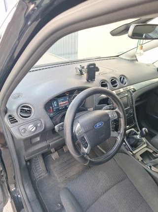 Ford S-MAX 2012