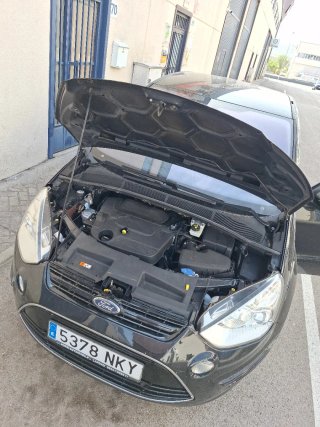 Ford S-MAX 2012