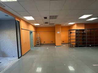 Local comercial en venta en San Juan en Pamplona