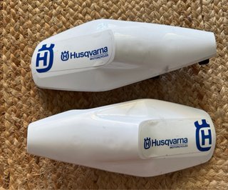 Plasticos de Cubremanos Husqvarna 2018-2024