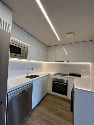Piso en alquiler en Valdeacederas en Madrid