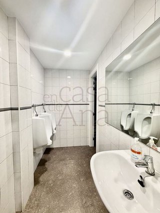 Local comercial en venta en Barrio de Abando en Bilbao
