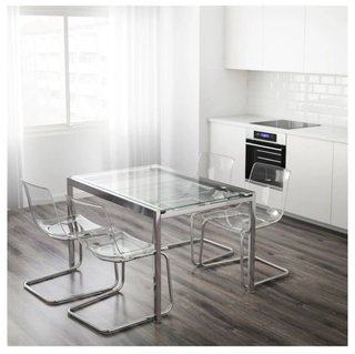Mesa cristal extensible y 4 sillas