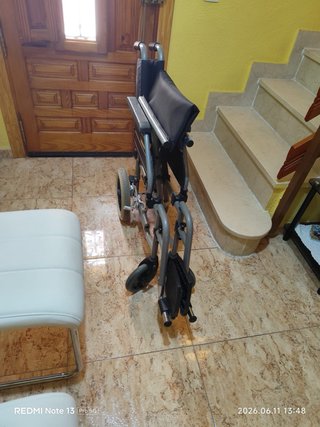 Silla de ruedas plegable