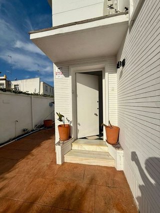 Chalet en alquiler en Sector Sur  - La Palmera - Reina Mercedes en Sevilla