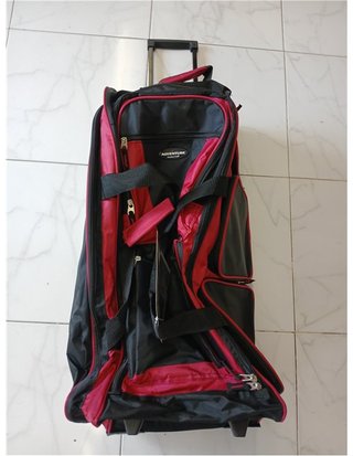 Travelers Club Xpedition - 77 -0 L Bolsa de Lona Vertical con múltiples Bolsillos y Ruedas de 76 cm