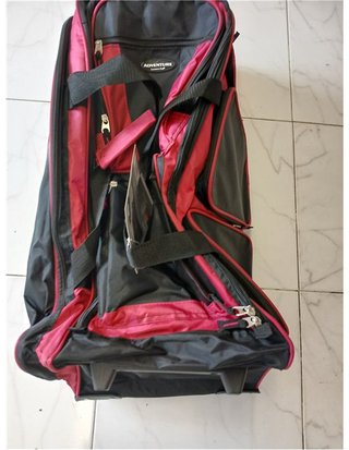 Travelers Club Xpedition - 77 -0 L Bolsa de Lona Vertical con múltiples Bolsillos y Ruedas de 76 cm