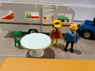 Lote Playmobil Coche y Caravana