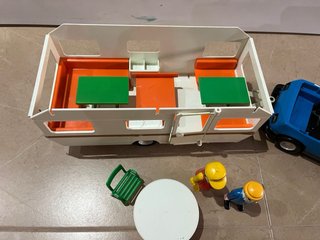Lote Playmobil Coche y Caravana