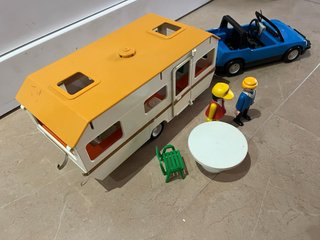 Lote Playmobil Coche y Caravana
