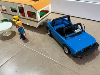Lote Playmobil Coche y Caravana