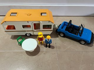 Lote Playmobil Coche y Caravana