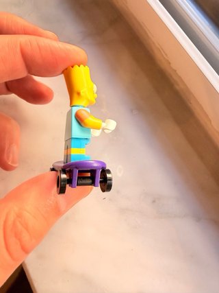 Lego Bart Simpson con Skateboard