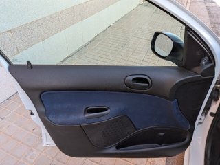 Peugeot 206 2002