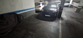Garaje en venta en Fondo en Santa Coloma de Gramanet
