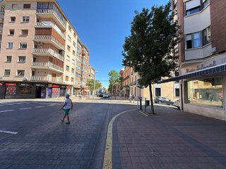 Local comercial en alquiler en José Zorrilla - Padre Claret en Segovia