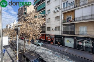 Piso en venta en Camino de Ronda - Rosaleda en Granada
