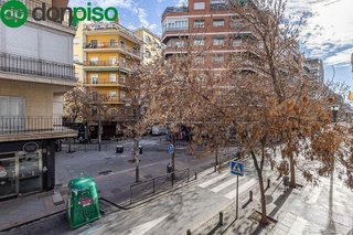 Piso en venta en Camino de Ronda - Rosaleda en Granada