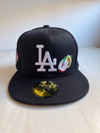 Gorra New Era LA con diseño de frutas