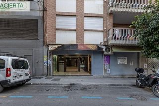 Local comercial en venta en Pajaritos - Plaza de Toros en Granada
