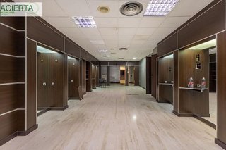Local comercial en venta en Pajaritos - Plaza de Toros en Granada