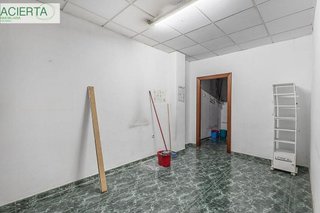 Local comercial en venta en Pajaritos - Plaza de Toros en Granada