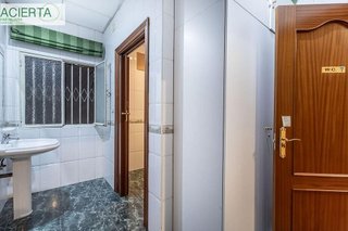 Local comercial en venta en Pajaritos - Plaza de Toros en Granada