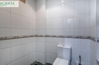 Local comercial en venta en Pajaritos - Plaza de Toros en Granada