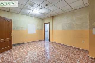 Local comercial en venta en Pajaritos - Plaza de Toros en Granada