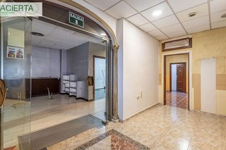 Local comercial en venta en Pajaritos - Plaza de Toros en Granada