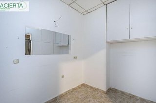 Local comercial en venta en Pajaritos - Plaza de Toros en Granada