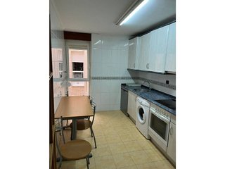Piso en alquiler en Universidad - Los Lirios en Logroño