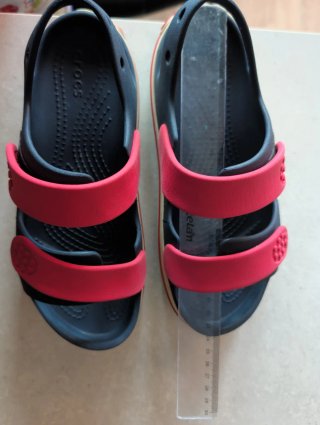 Crocs Niño Talla 36-37 (J5)