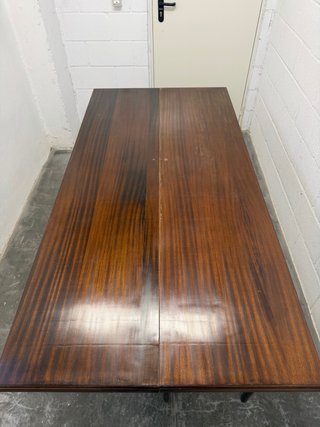 Mesa extensible de madera