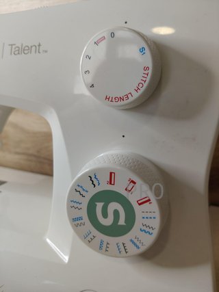 Máquina de Coser Mecánica - SINGER