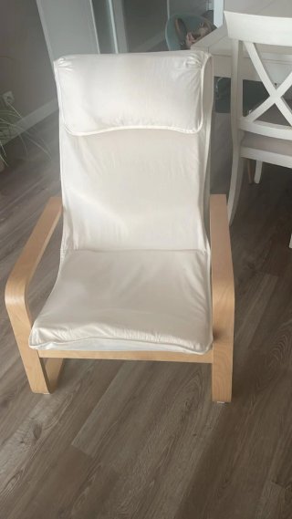 Sillón Poang Ikea beige y marrón
