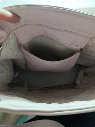 Bolso rosa bebé con lazo. Marca Uzturre