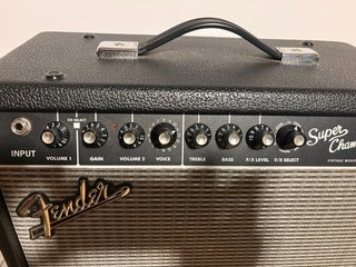 Amplificador Fender Super Champ XD 15W