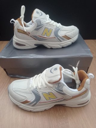 Zapatillas N. Balance 530 Beige y Blanco