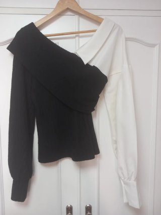Jersey blanco y negro