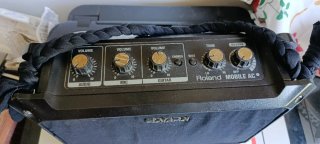 Amplificador Roland Mobile AC Guitarra
