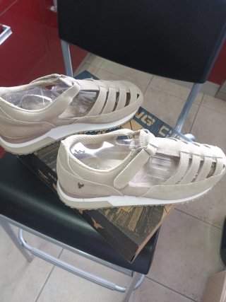 Sandalias Yumas Beige Talla 37 Nuevas