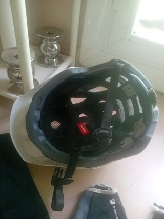 Lote Ropa Ciclismo: Maillot, Culotte y Casco
