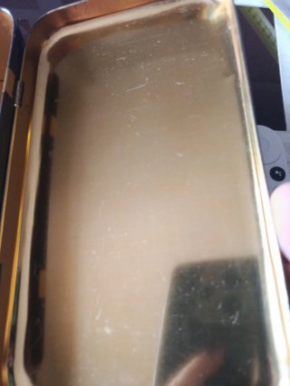 Caja metálica antigua escena caza