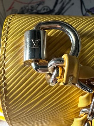 Bolso Louis Vuitton Piel Amarillo Dorado